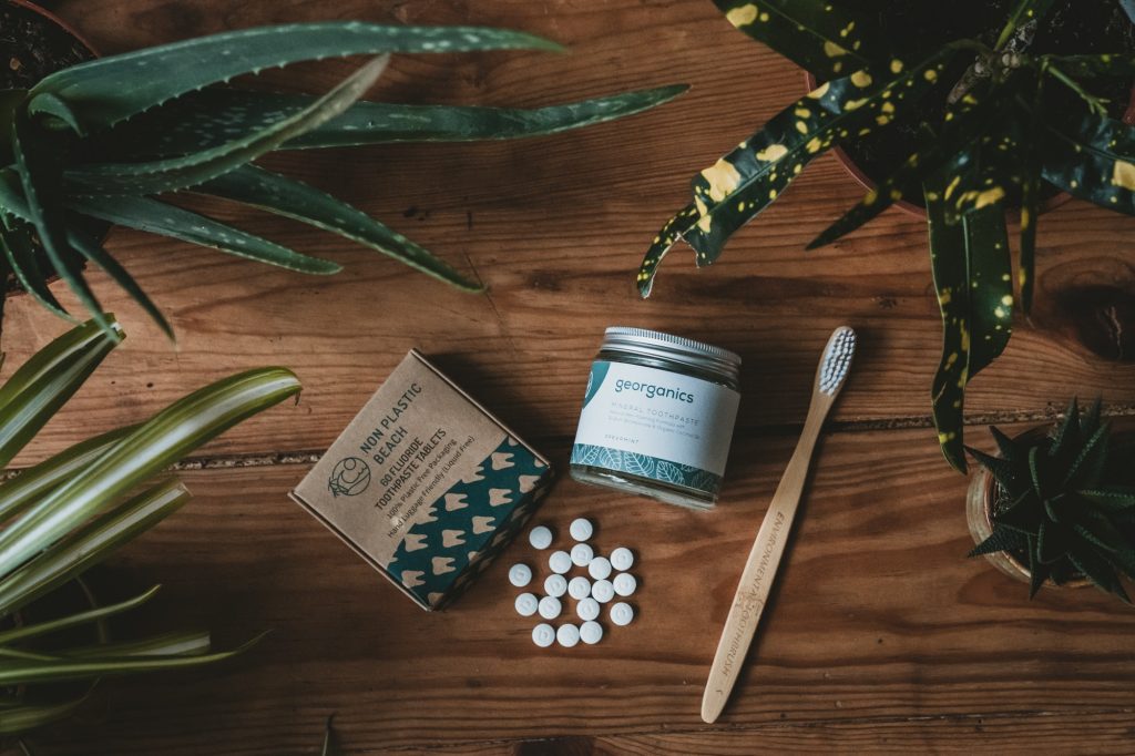 Sustainable Swaps: 5 Eco-Friendly Alternatives for Everyday Products