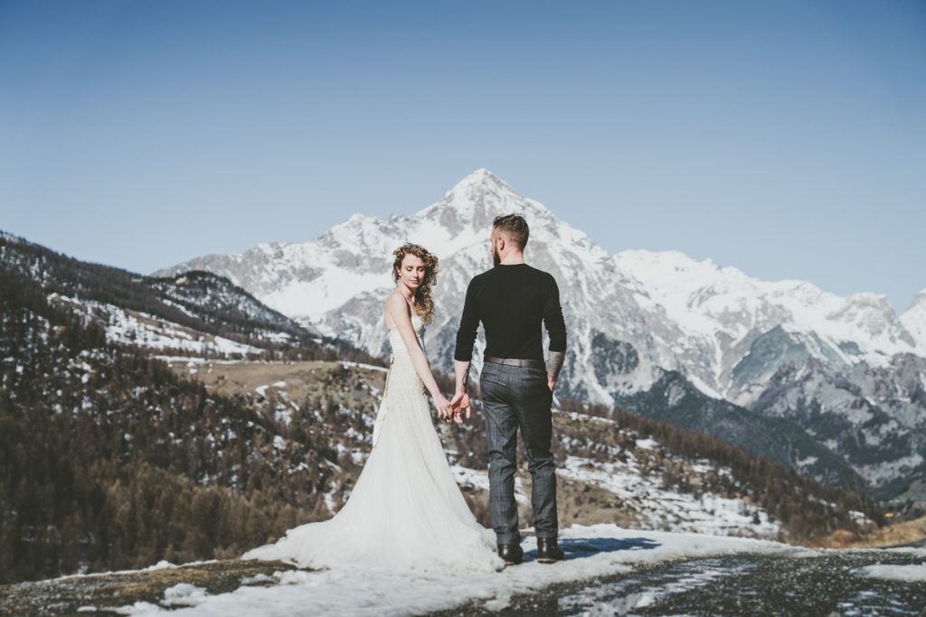 Mountain Winter elopement in the Italian Alps
