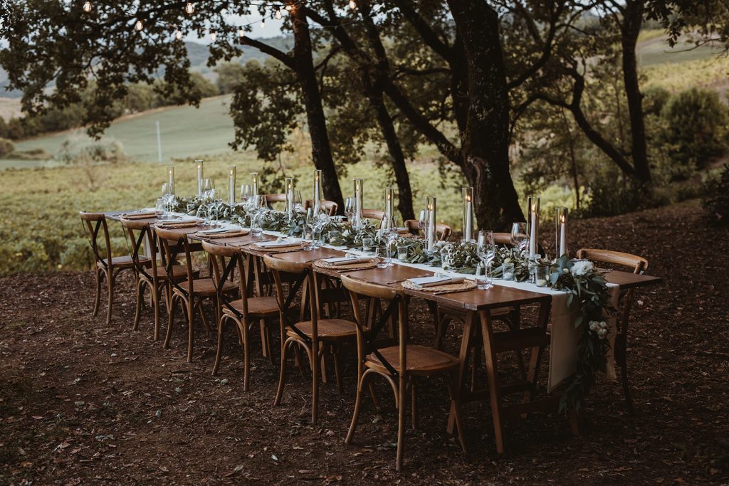 sustainable table deco for intimate weddings