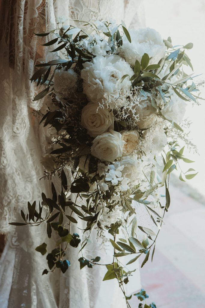 Cascading bridal bouquet ideas
