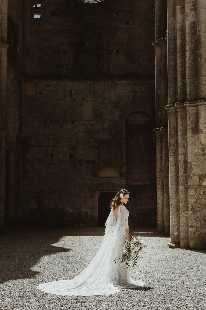 Cascading bridal bouquet ideas