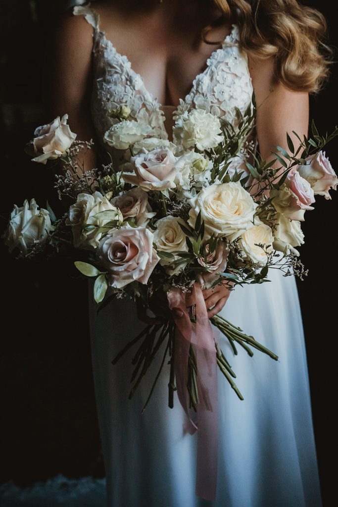 loose hand tied bouquet ideas