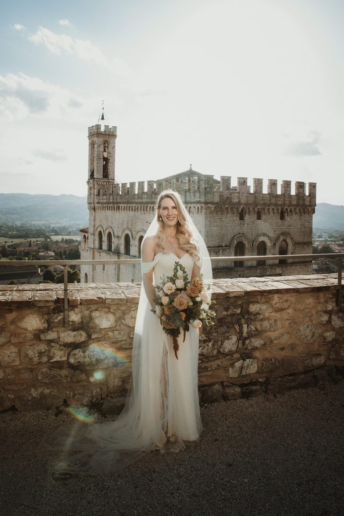 loose hand tied bouquet ideas