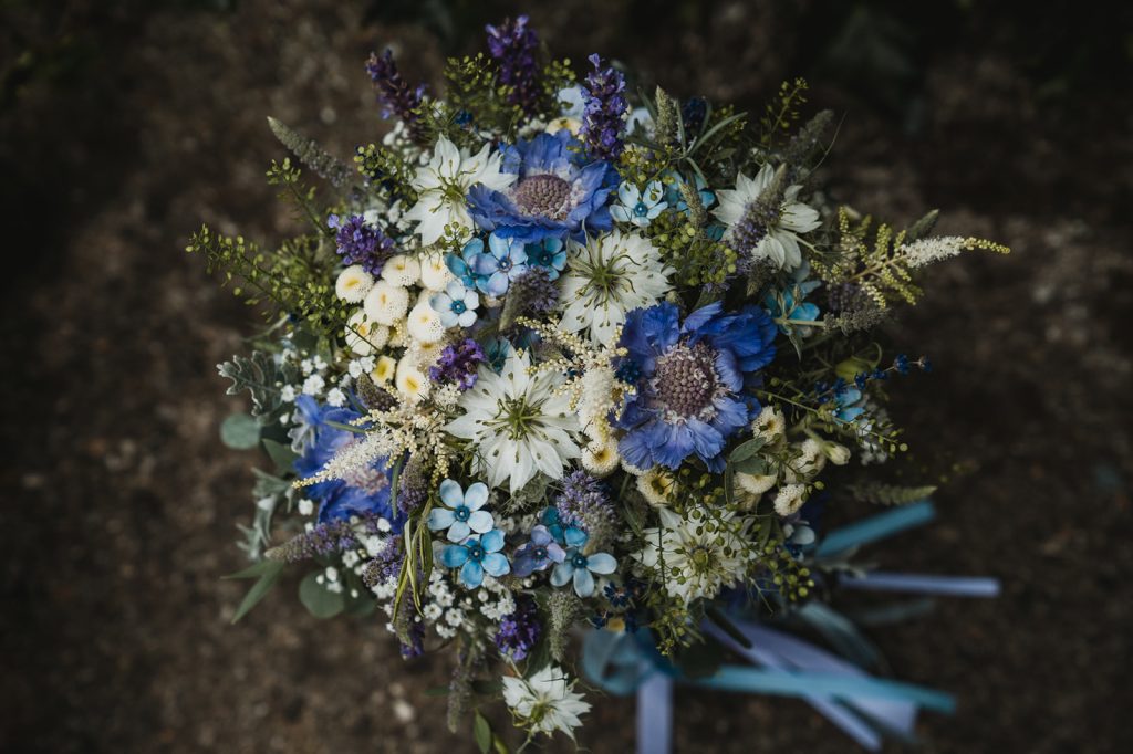 Spring bridal bouquet ideas