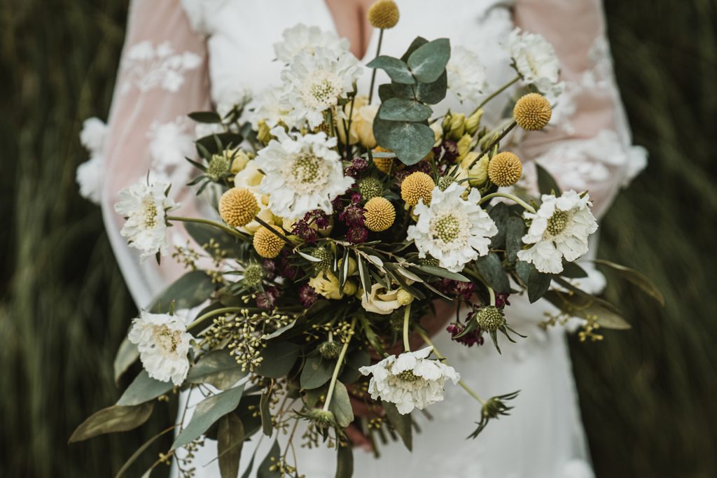Spring bridal bouquet ideas