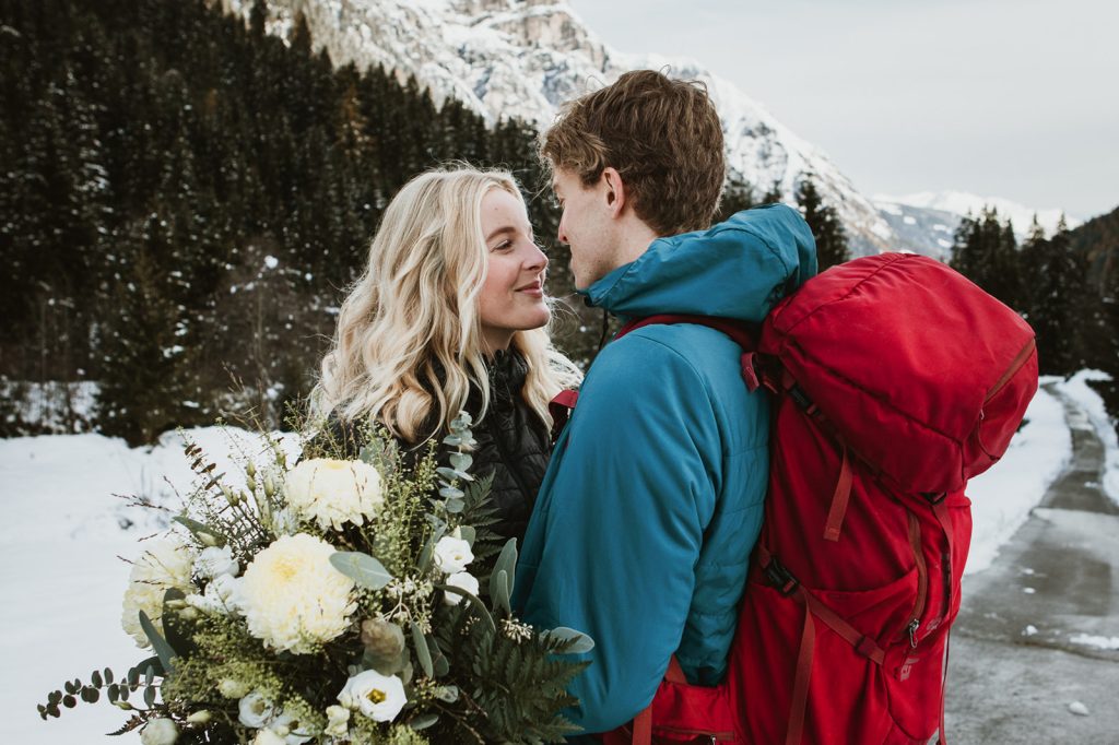 Winter bridal bouquet ideas