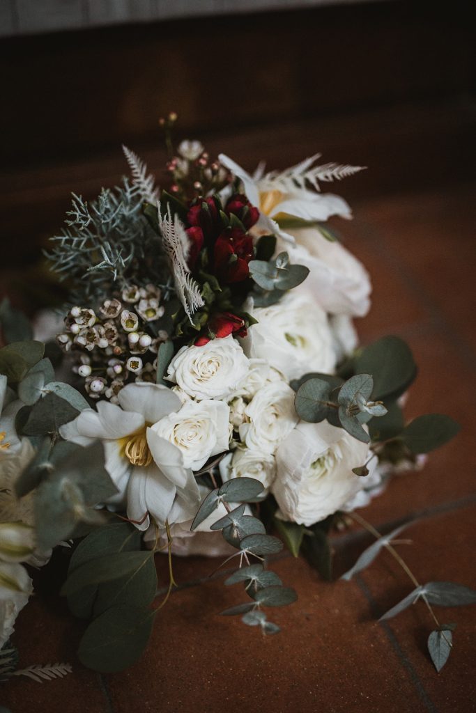 Winter bridal bouquet ideas