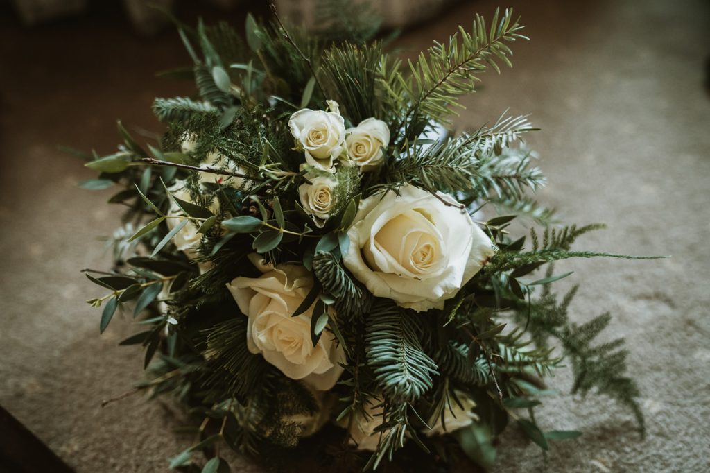 Winter bridal bouquet ideas