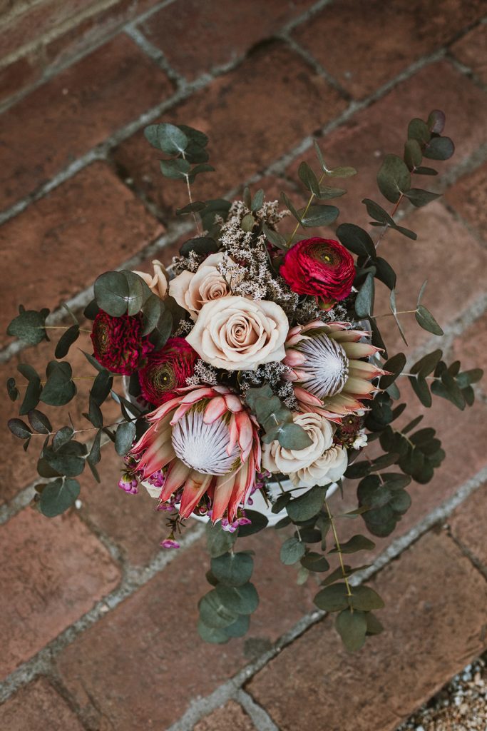 Winter bridal bouquet ideas
