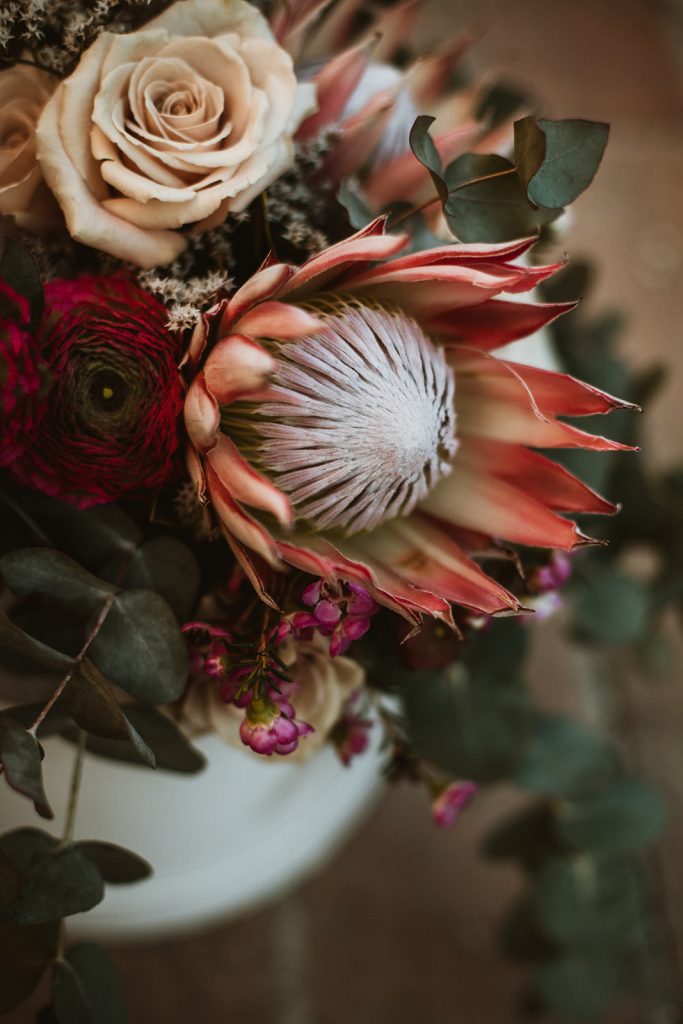 Winter bridal bouquet ideas