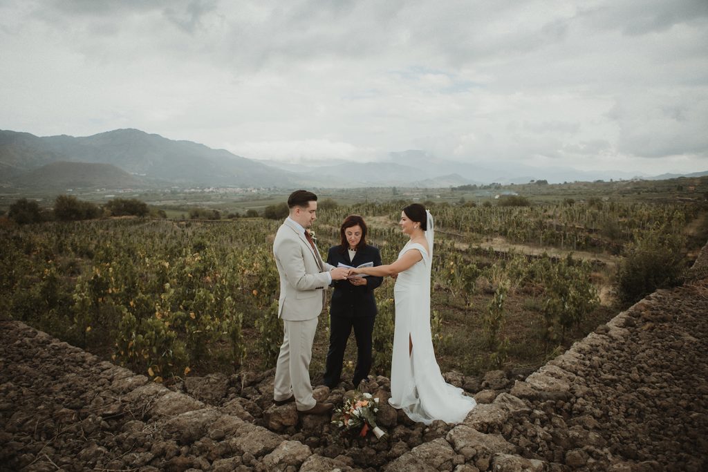 Elope in Italy, outdoor ceremony