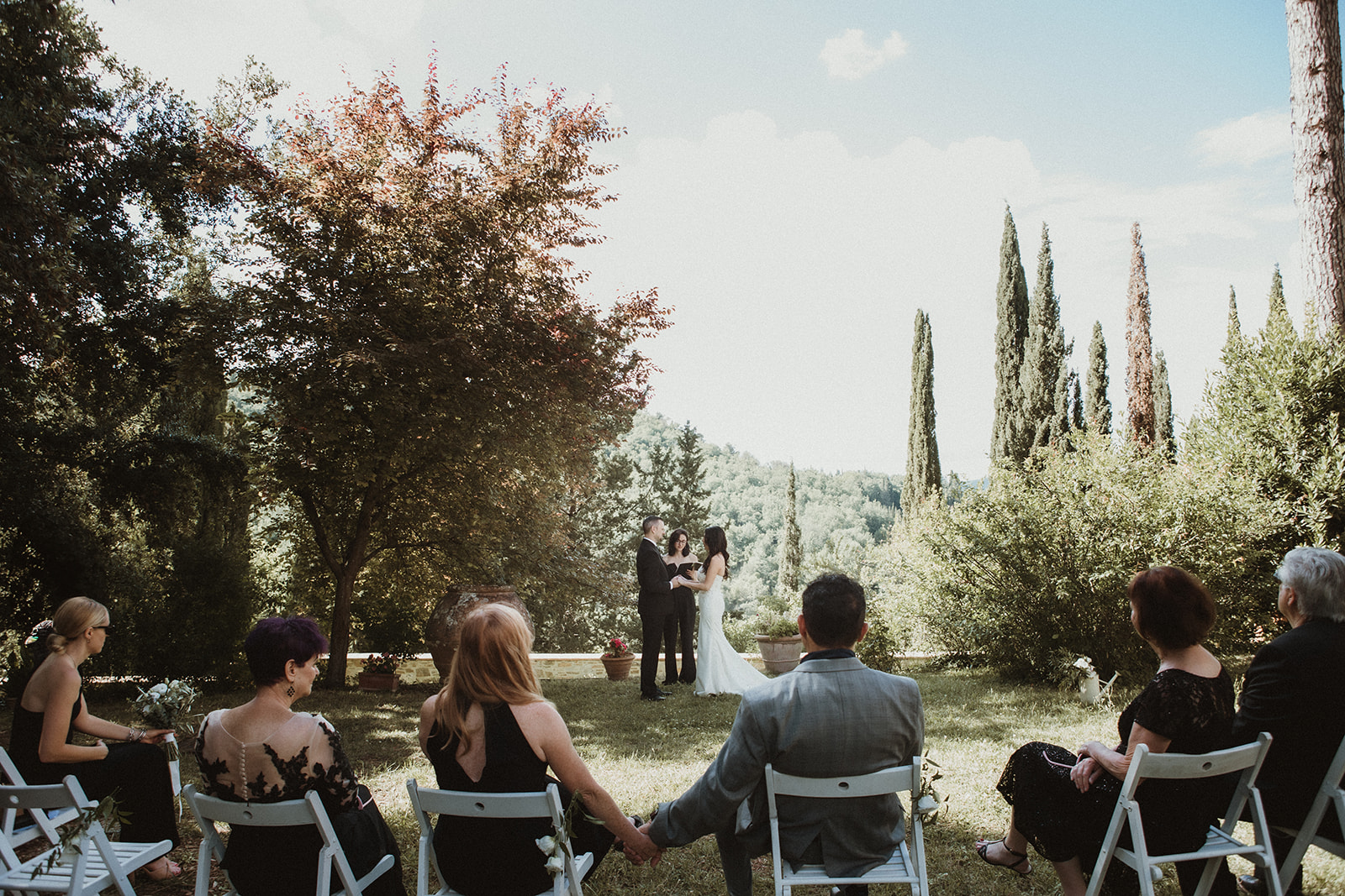 Intimate ceremony in the Tuscan countryside