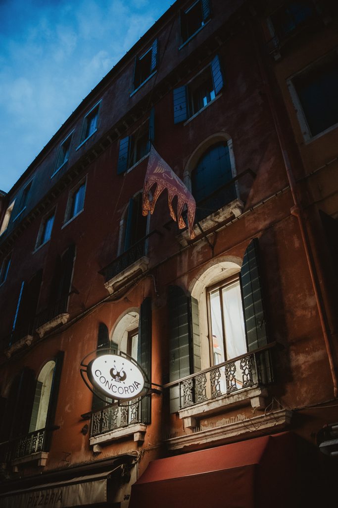 View of the hotel Concordia in Venice right before sunrise for a couple elopement