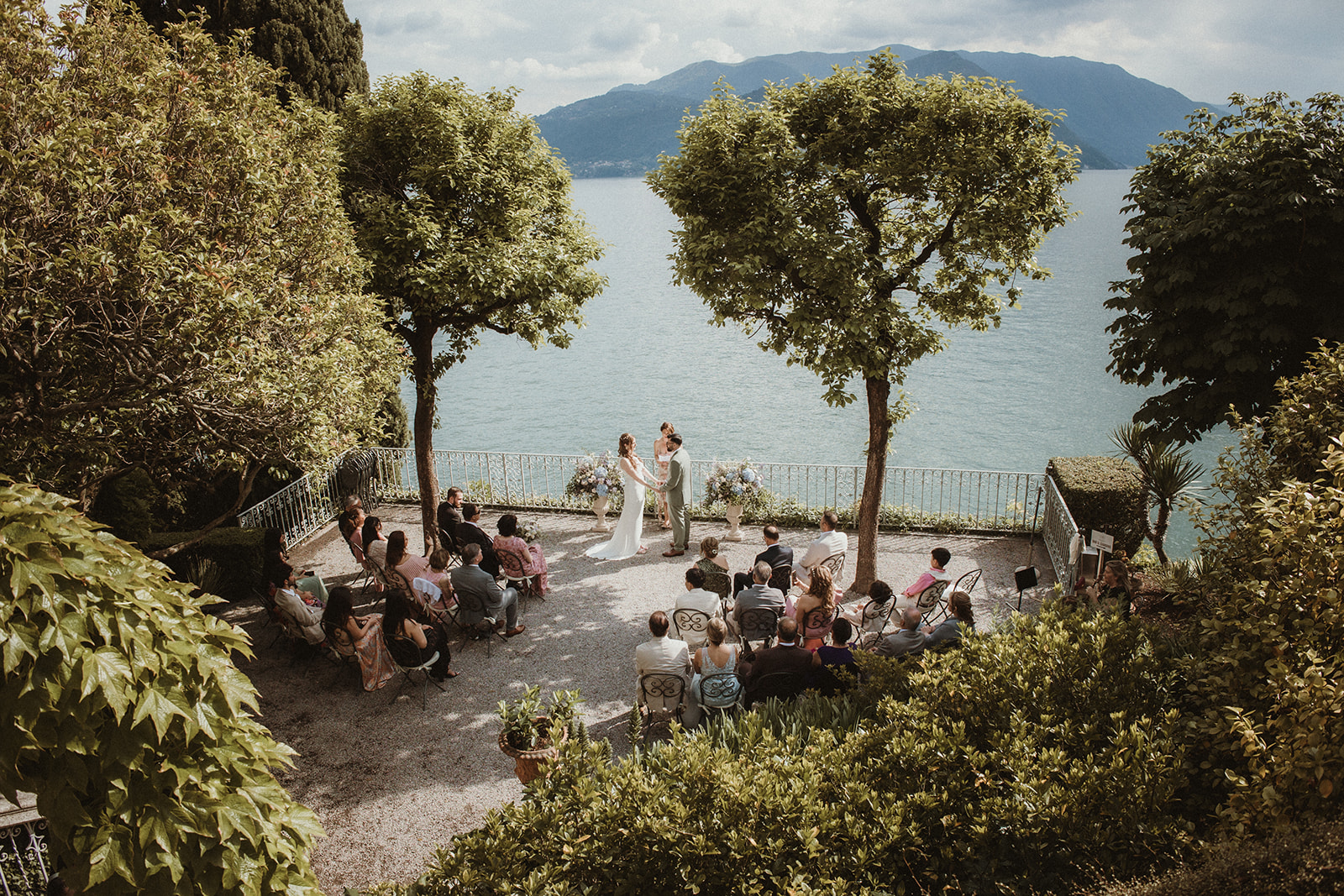 Intimate wedding by the shores of a Northern Italy lake